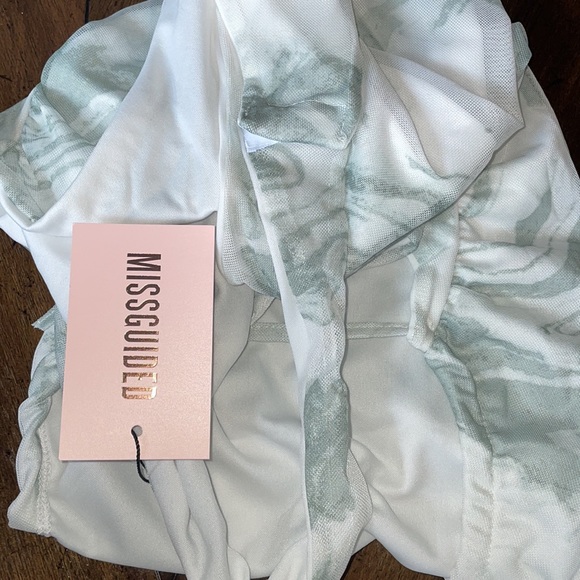 Missguided slinky ruched print halter top bodysuit - Picture 7 of 7